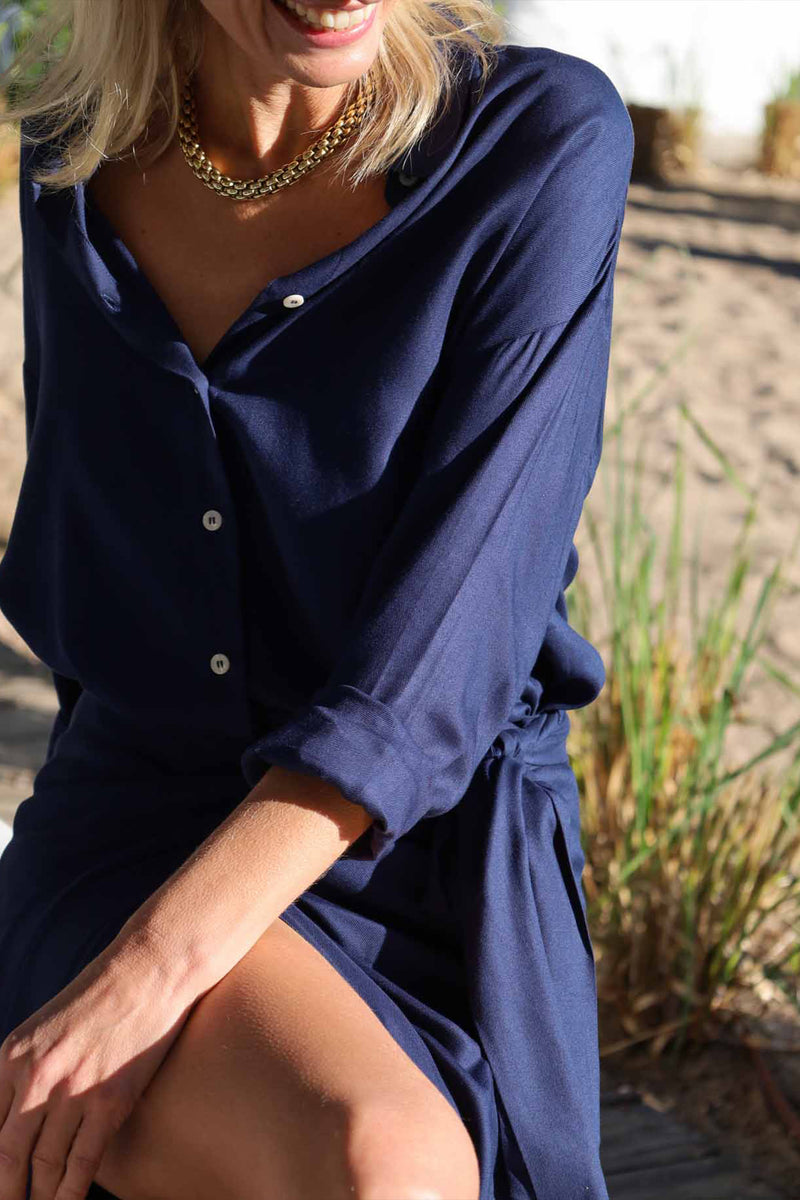 anja prêt à porter shirt la dévouée navy fond shooting