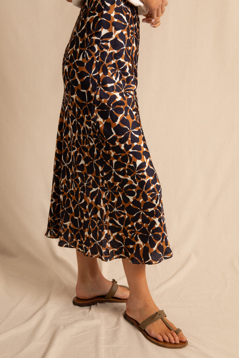 anja prêt à porter skirt l'envoûtante savane close up