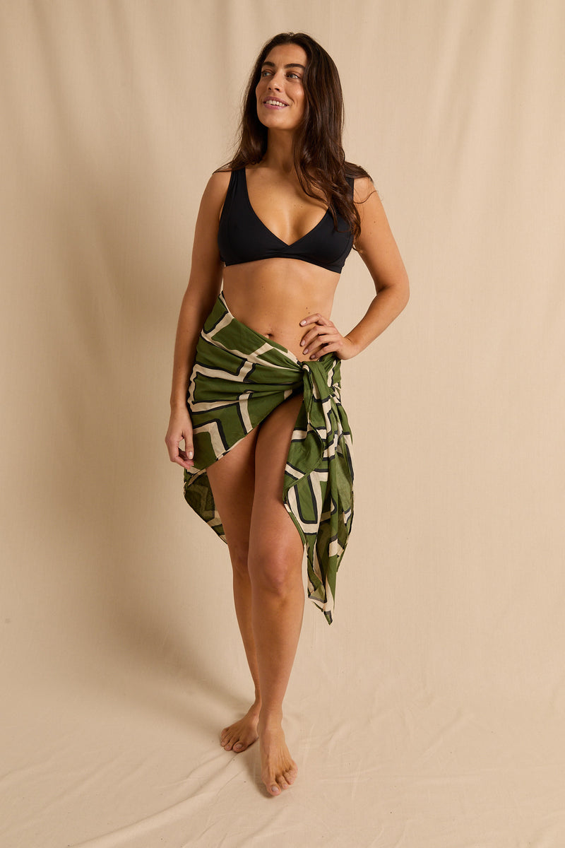 anja prêt à porter le paréo graphic khaki studio background