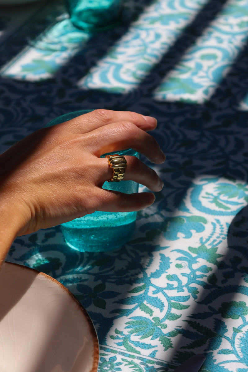 anja x daphine ring isa gold close-up