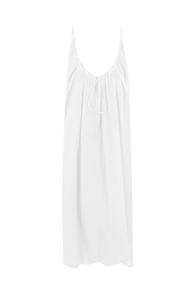 anja la robe dos nu blanche derrière