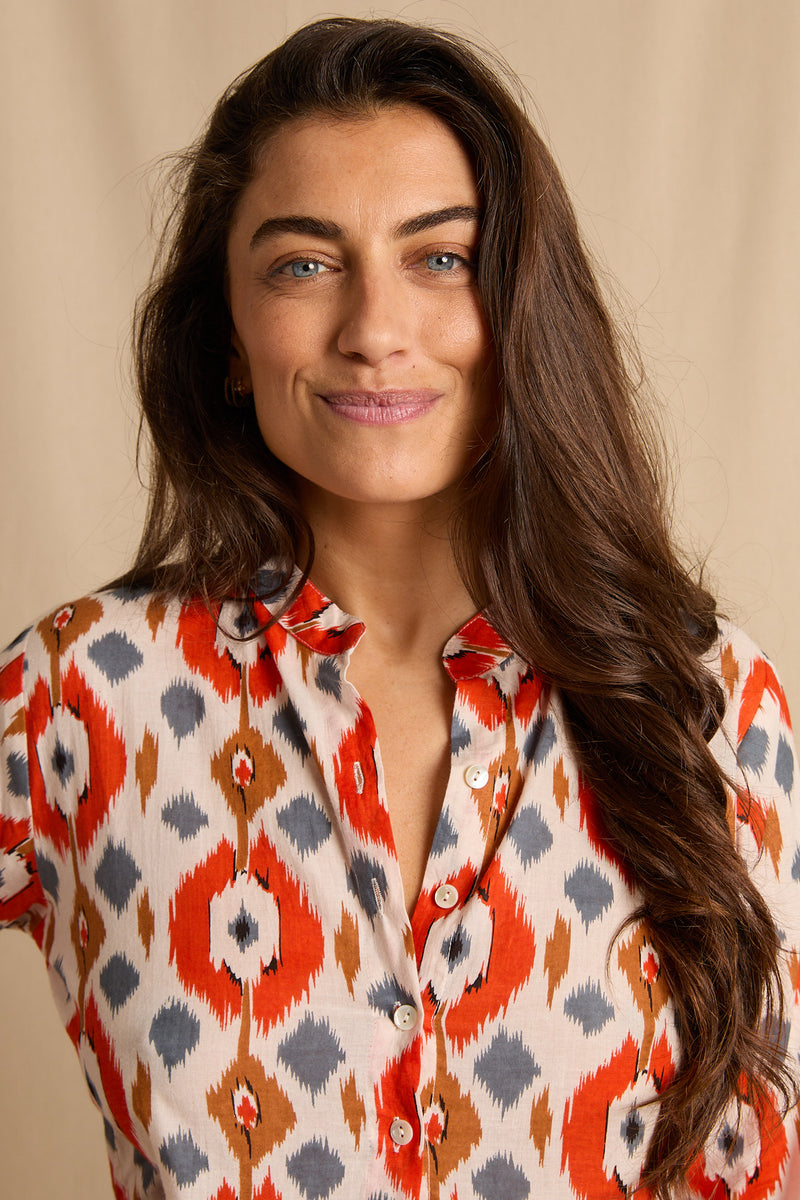 anja ready to wear dress la légendaire aztec close up face